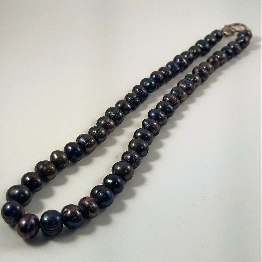 Vintage Freshwater Black Pearl Necklace Peacock with Sterling Silver clasp